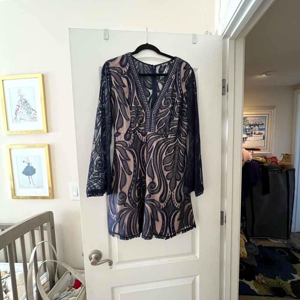 Blue with tan underlay lace, bell sleeve dress, flare skirt size xl